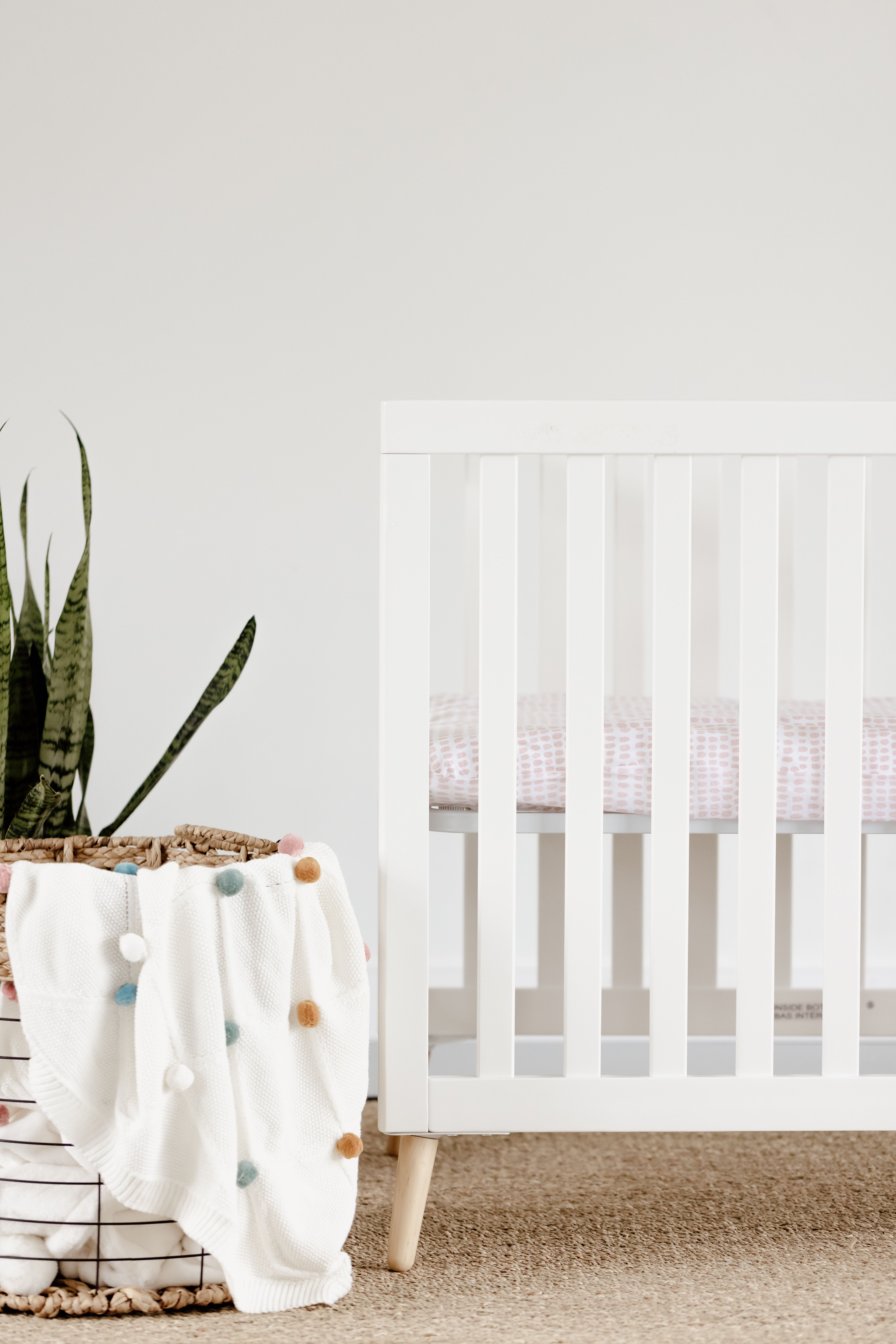 Transitioning Your Baby from Bedsharing to a Crib